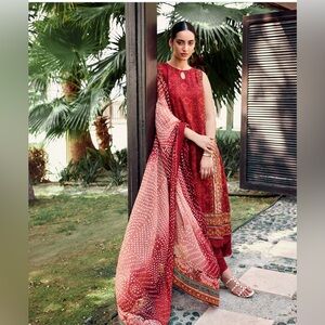 COPY - Faiza Saqlain - Pakistani - Gloriana